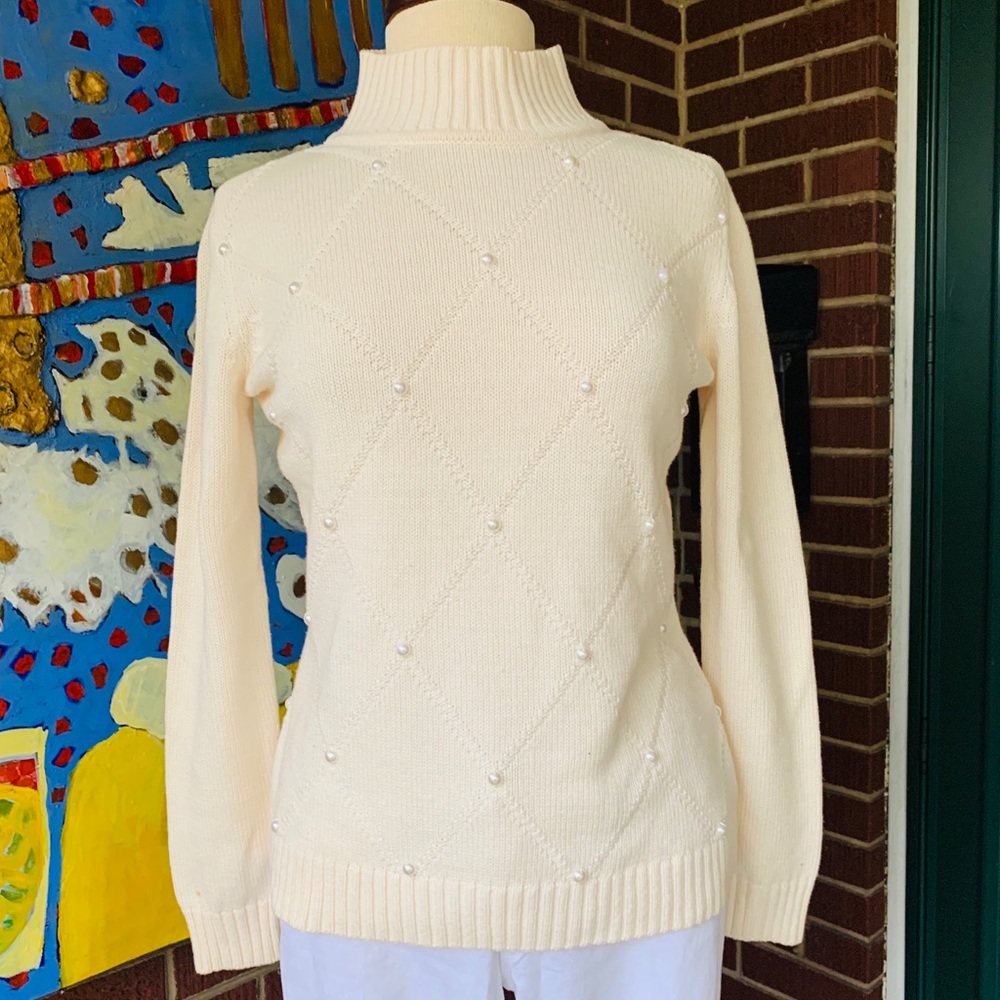 Liz Claiborne Cream Sweater Pearl Argyle Pattern